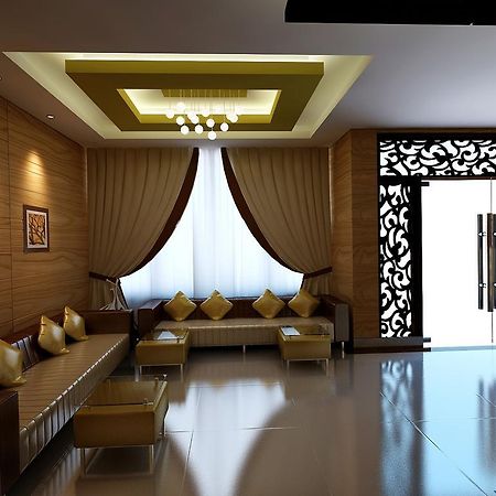 Fal Hotel L.L.C Dubai Exteriör bild